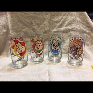 COMPLETE SET VINTAGE 1985 CHIPMUNKS GLASSES